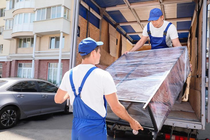 نقل العفش بالرياض: 10 خطوات لتجربة نقل ممتعة وآمنة لأثاثك